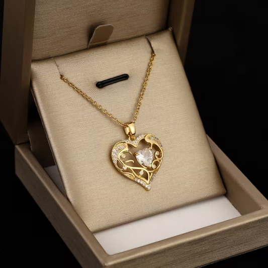 Artificial Heart Crystal Hollow Pattern Pendant Necklace