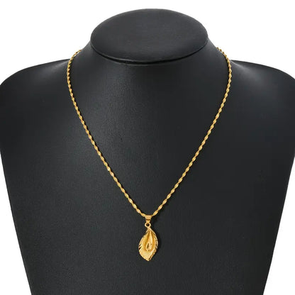 Vintage Luxury Copper Leaf Pendant Necklace for Women