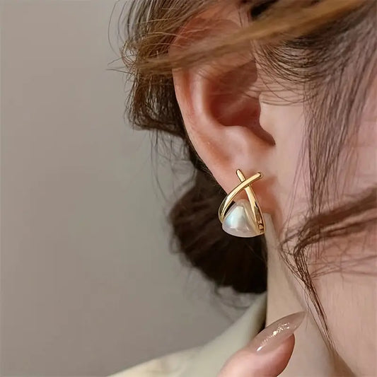 Luxury High-end Metallic 1 Pair Of Cross Imitation Pearl Light Earrings