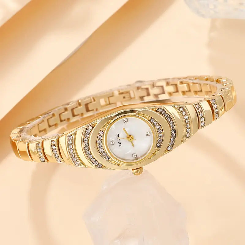 Elegant Women's Golden-Tone Quartz Watch with Sparkling Rhinestone Band