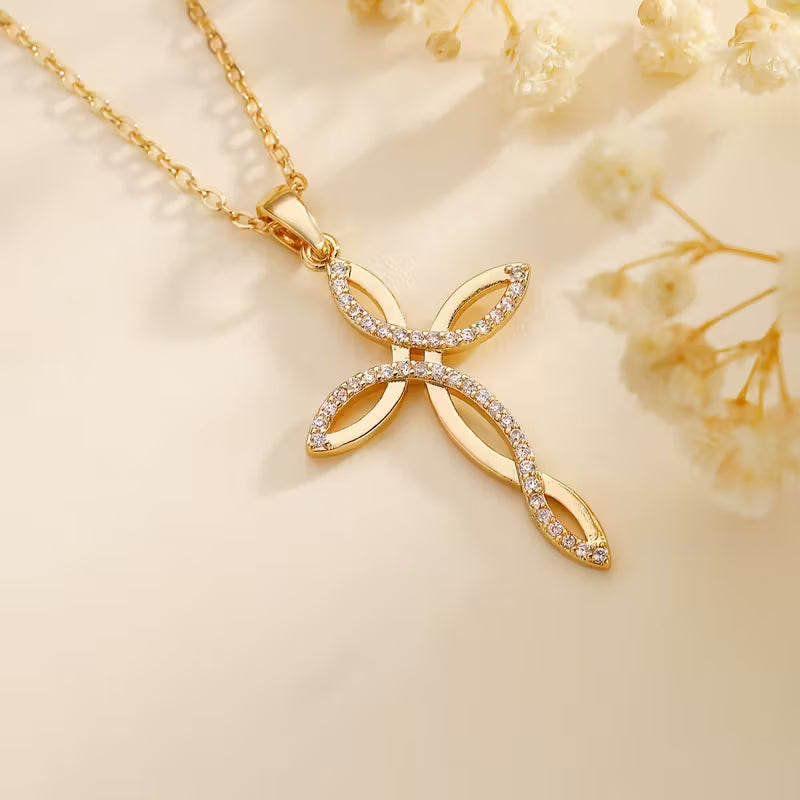 New Minimalist And Stylish Copper Necklace with Micro-Set Stones