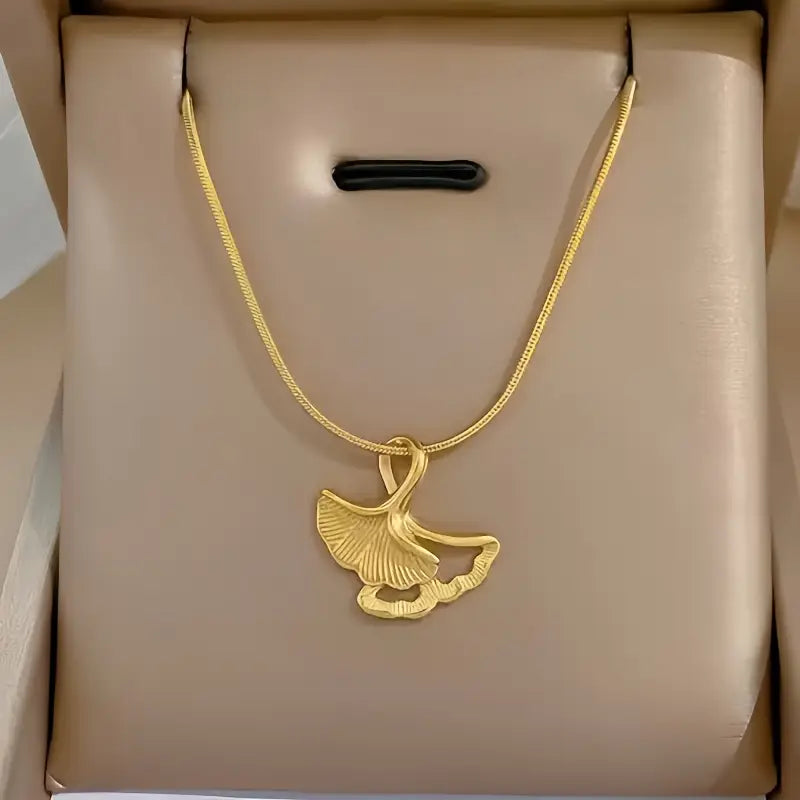 Gold-Plated Ginkgo Leaf Pendant Necklace - Luxurious and Minimalist Design