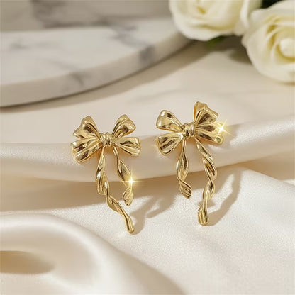 Fashionable Commuter 3D Golden Bow Earrings