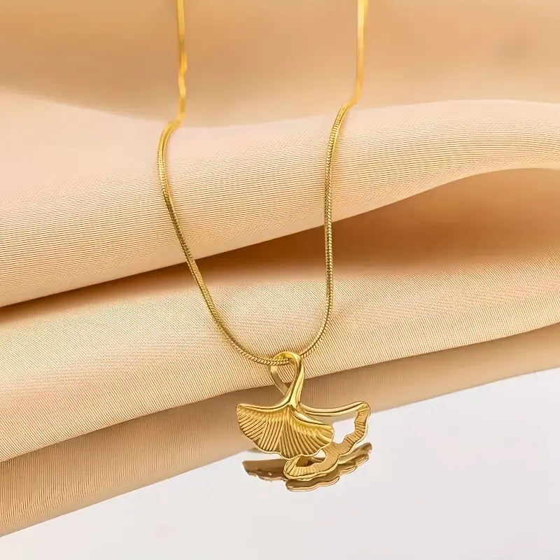 Gold-Plated Ginkgo Leaf Pendant Necklace - Luxurious and Minimalist Design