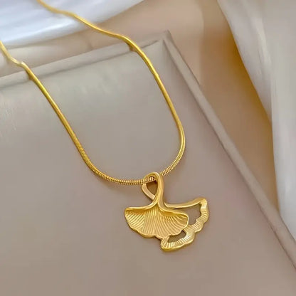 Gold-Plated Ginkgo Leaf Pendant Necklace - Luxurious and Minimalist Design