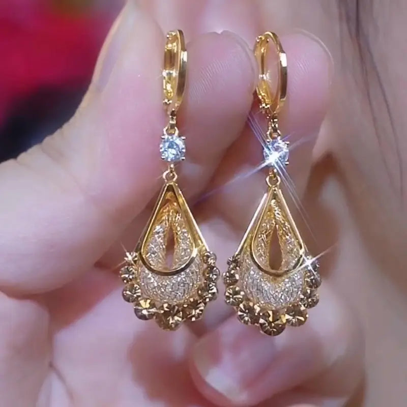 Elegant and Stylish High-End Fashionable Drop Earrings for Women