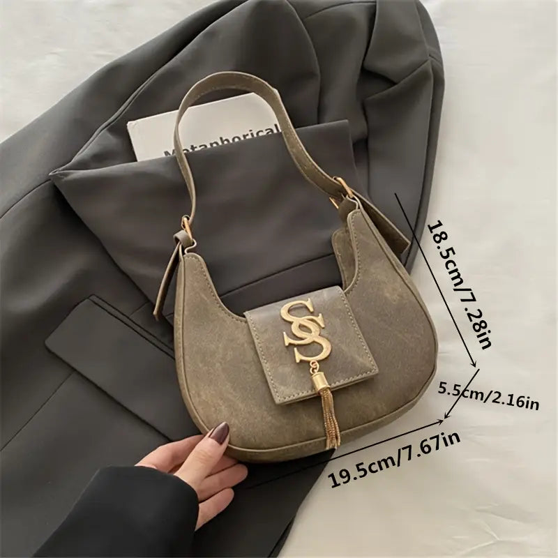 Women's shoulder bag with exquisite hardware