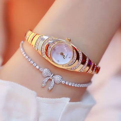 Elegant Women's Golden-Tone Quartz Watch with Sparkling Rhinestone Band