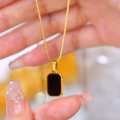 Vintage-Inspired Geometric Black Pendant Necklace Black & Golden