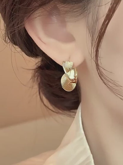 Tone Leaf Design Hoop Earrings, Zinc Alloy with Copper Posts, Fashionable Geometric Distortion